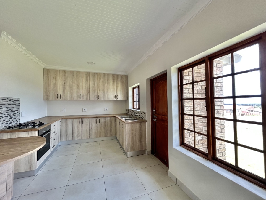 3 Bedroom Property for Sale in Wavecrest Eastern Cape